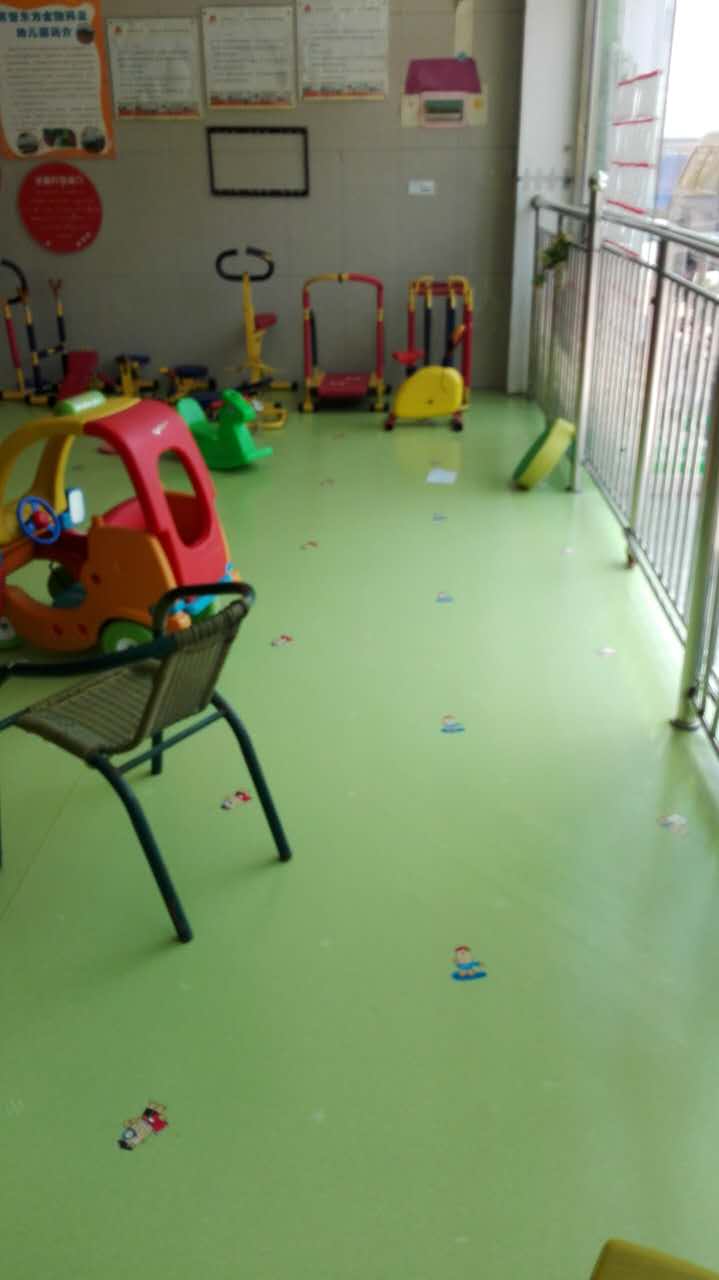 如何選擇合適的幼兒園塑膠地板？