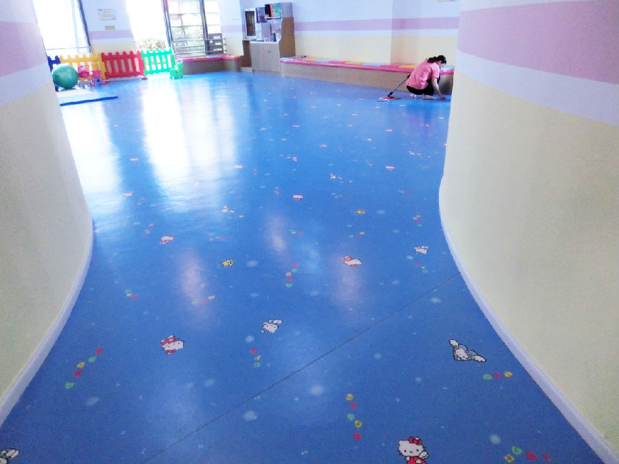 幼兒園塑膠地板應該如何鋪裝呢？